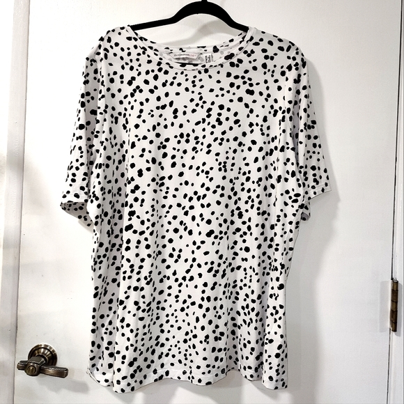Isaac Mizrahi Tops - White and Black Polka Dot Tee